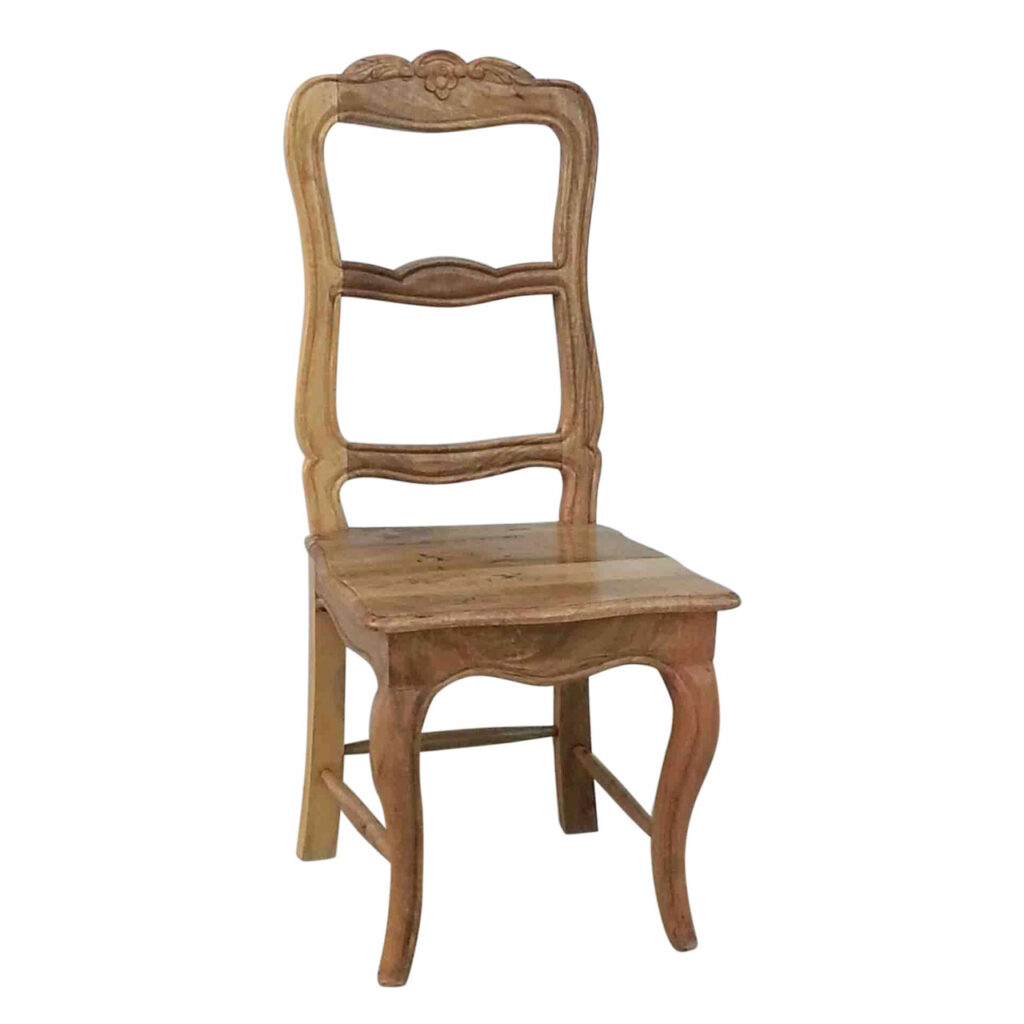 jantarově vyřezávaná jídelní židle